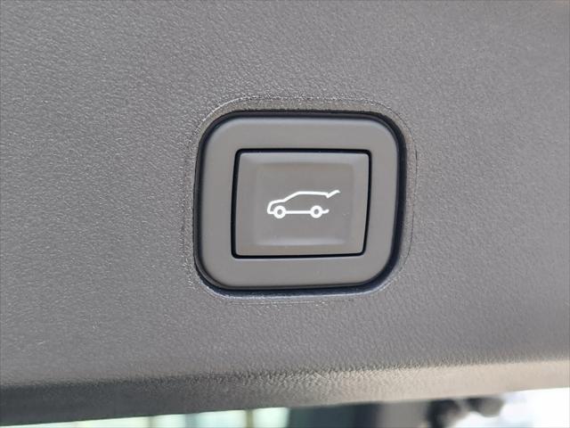 2025 Cadillac iQ Sport w/1SK