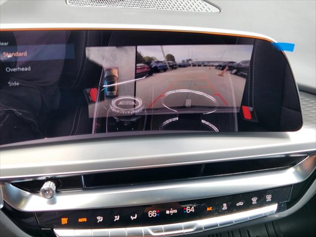 2025 Cadillac iQ Sport w/1SK