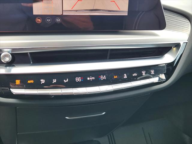 2025 Cadillac iQ Sport w/1SK