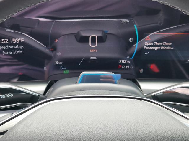 2025 Cadillac iQ Sport w/1SK