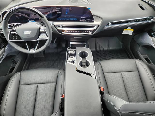 2025 Cadillac iQ Sport w/1SK