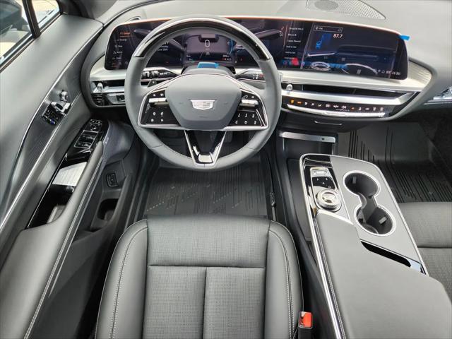 2025 Cadillac iQ Sport w/1SK