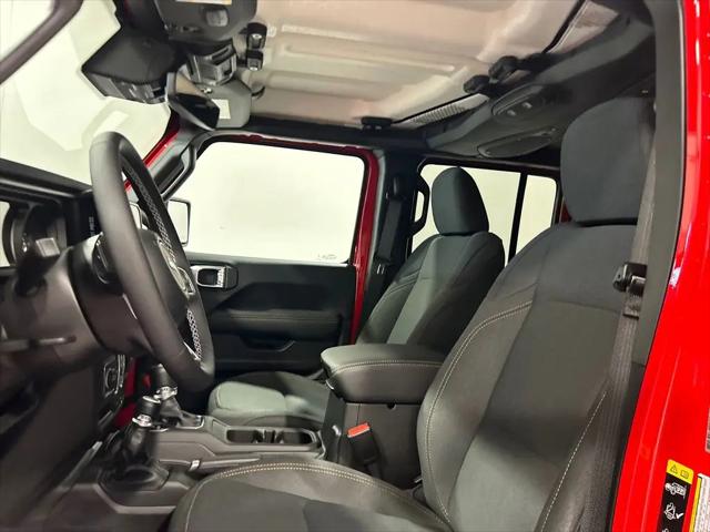 2025 Jeep Wrangler 4-Door Sahara 4x4