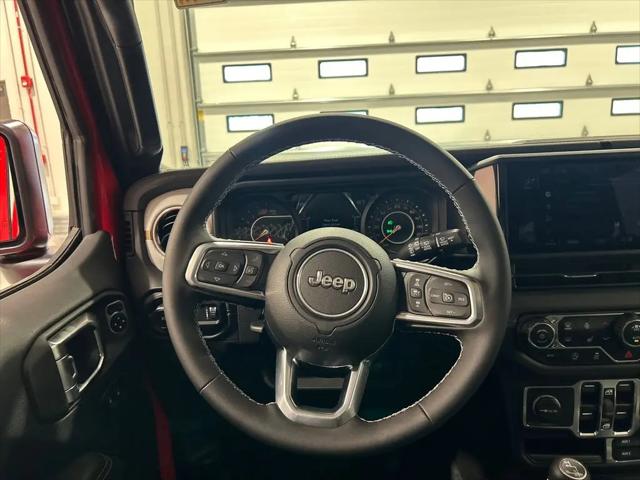 2025 Jeep Wrangler 4-Door Sahara 4x4