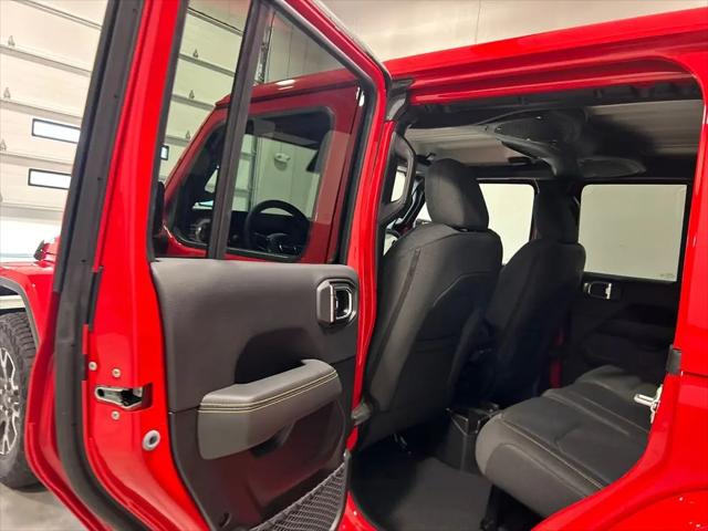 2025 Jeep Wrangler 4-Door Sahara 4x4