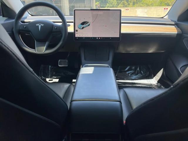 2021 Tesla Model 3 Standard Range Plus Rear-Wheel Drive