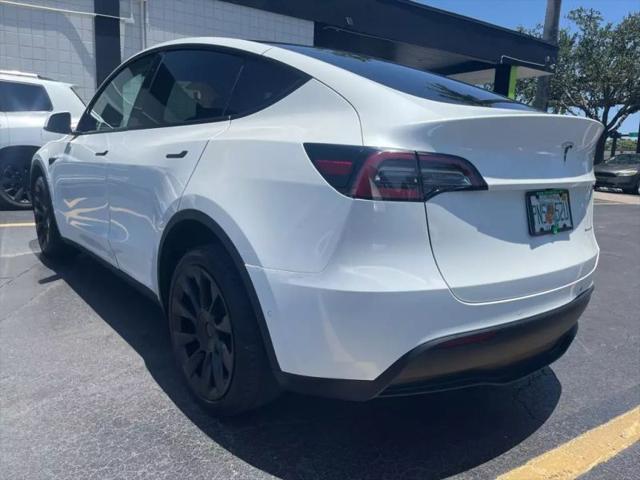 2022 Tesla Model Y Long Range Dual Motor All-Wheel Drive