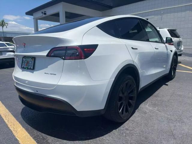 2022 Tesla Model Y Long Range Dual Motor All-Wheel Drive