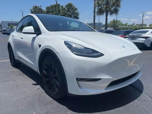 2022 Tesla Model Y Long Range Dual Motor All-Wheel Drive