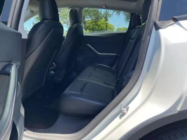 2022 Tesla Model Y Long Range Dual Motor All-Wheel Drive