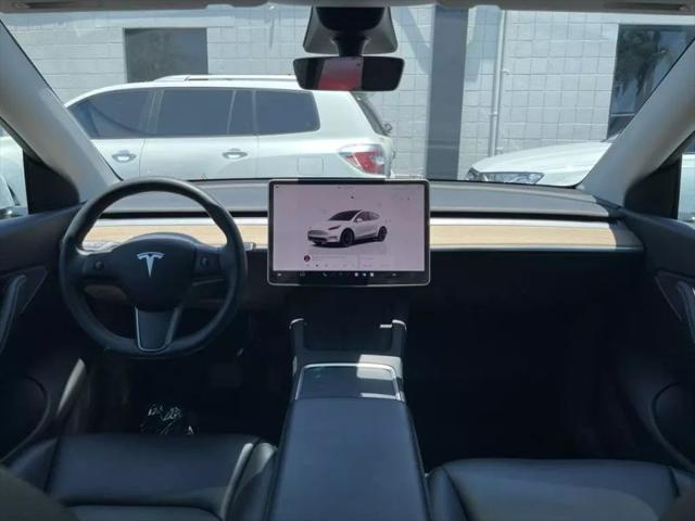 2022 Tesla Model Y Long Range Dual Motor All-Wheel Drive