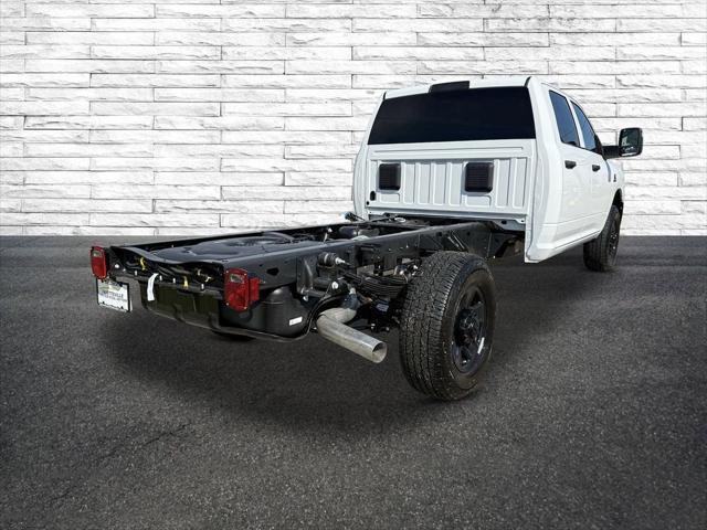 2025 RAM Ram 3500 Chassis Cab RAM 3500 TRADESMAN CREW CAB CHASSIS 4X4 60 CA