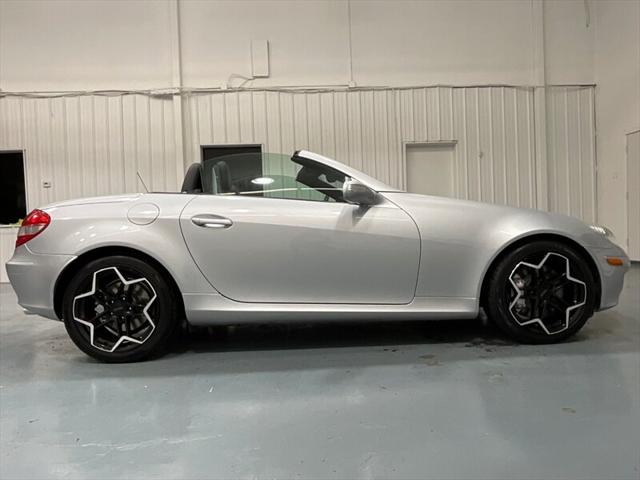 2006 Mercedes-Benz SLK SLK 350 SLK 350 2dr Convertible / 3.0L V6 / Leather Seats