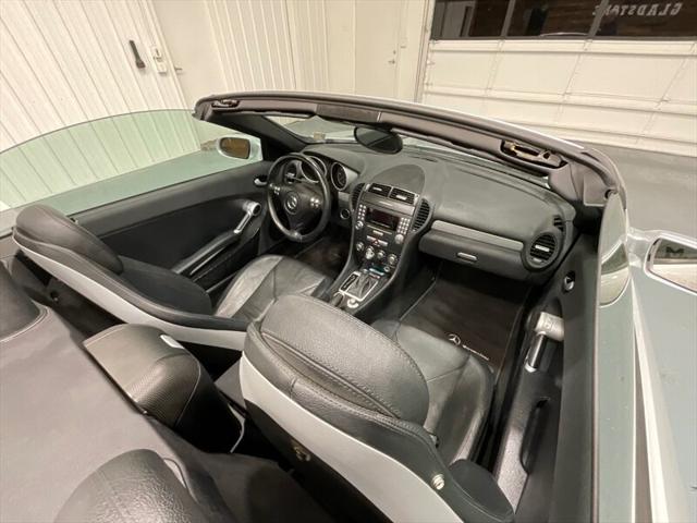 2006 Mercedes-Benz SLK SLK 350 SLK 350 2dr Convertible / 3.0L V6 / Leather Seats