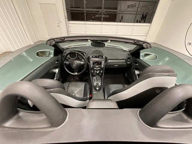 2006 Mercedes-Benz SLK SLK 350 SLK 350 2dr Convertible / 3.0L V6 / Leather Seats