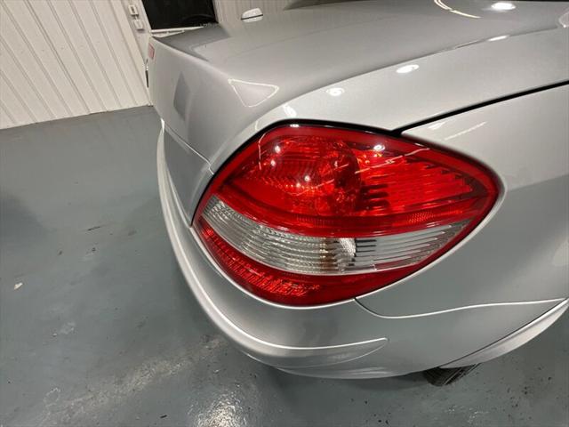 2006 Mercedes-Benz SLK SLK 350 SLK 350 2dr Convertible / 3.0L V6 / Leather Seats