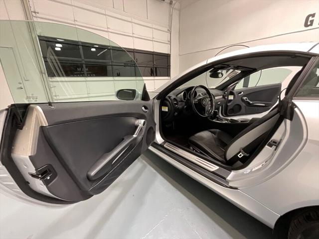 2006 Mercedes-Benz SLK SLK 350 SLK 350 2dr Convertible / 3.0L V6 / Leather Seats