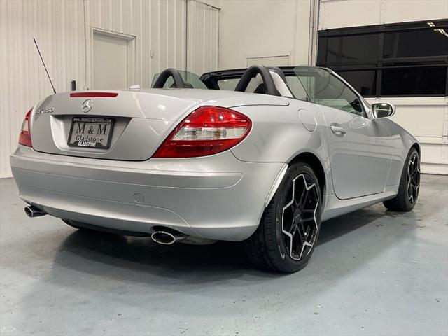 2006 Mercedes-Benz SLK SLK 350 SLK 350 2dr Convertible / 3.0L V6 / Leather Seats
