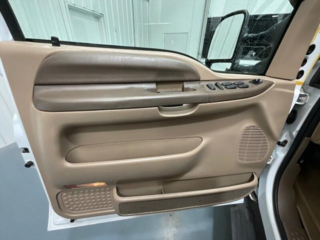 1999 Ford F-250 Lariat Crew Cab 4X4/7.3L DIESEL / 1-OWNER /Leather