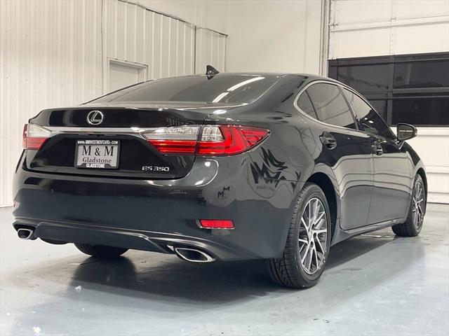 2016 Lexus ES 350 Luxury Sedan V6 / Heated Cooled Seats/ 63K MILES