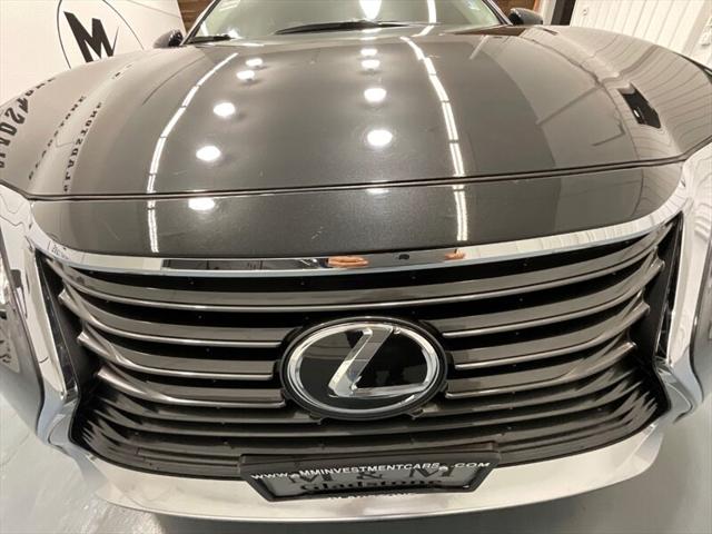 2016 Lexus ES 350 Luxury Sedan V6 / Heated Cooled Seats/ 63K MILES