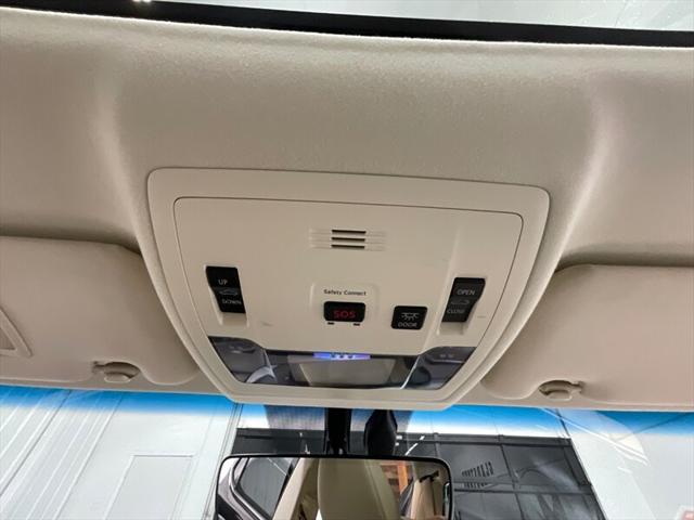 2016 Lexus ES 350 Luxury Sedan V6 / Heated Cooled Seats/ 63K MILES