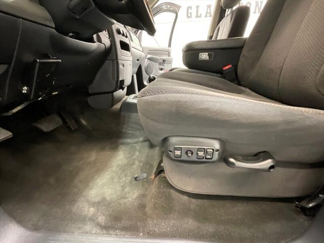 2003 Dodge Ram 2500 SLT 4dr Quad Cab 4X4 / 5.7L V8 / 53,000 MILES