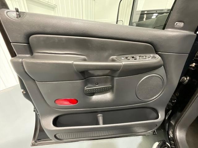 2003 Dodge Ram 2500 SLT 4dr Quad Cab 4X4 / 5.7L V8 / 53,000 MILES