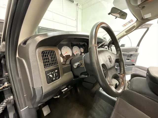 2003 Dodge Ram 2500 SLT 4dr Quad Cab 4X4 / 5.7L V8 / 53,000 MILES