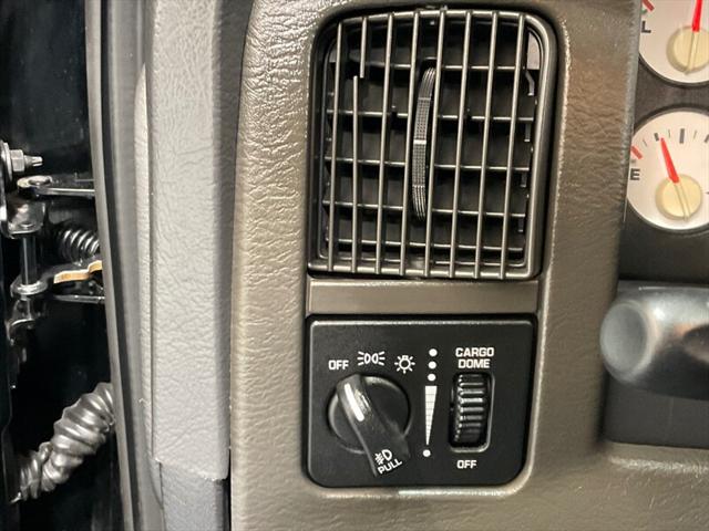 2003 Dodge Ram 2500 SLT 4dr Quad Cab 4X4 / 5.7L V8 / 53,000 MILES