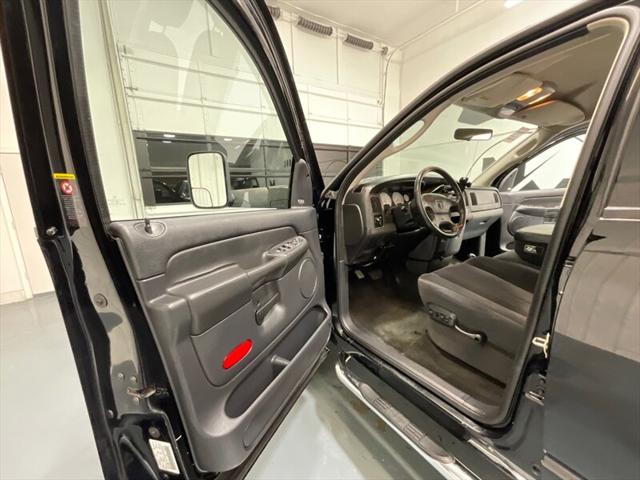 2003 Dodge Ram 2500 SLT 4dr Quad Cab 4X4 / 5.7L V8 / 53,000 MILES