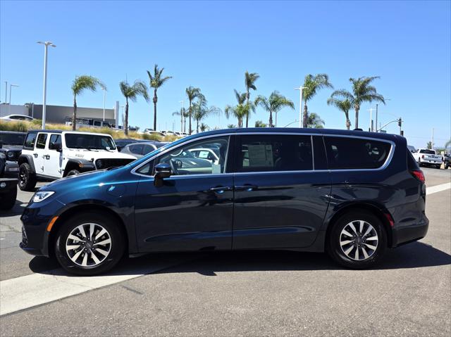 2023 Chrysler Pacifica Hybrid Touring L