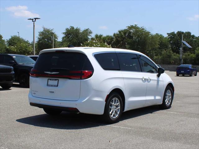 2025 Chrysler Pacifica PACIFICA SELECT