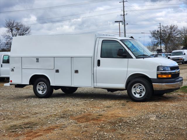 2025 Chevrolet Express Cutaway Work Van