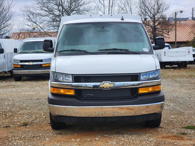 2025 Chevrolet Express Cutaway Work Van