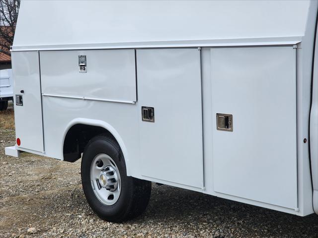 2025 Chevrolet Express Cutaway Work Van