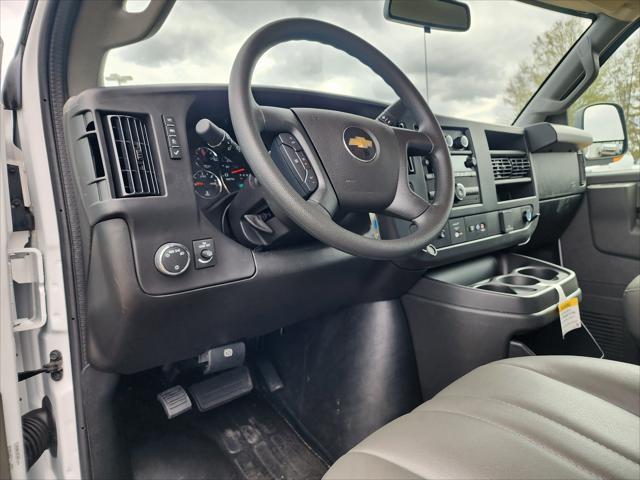 2025 Chevrolet Express Cutaway Work Van