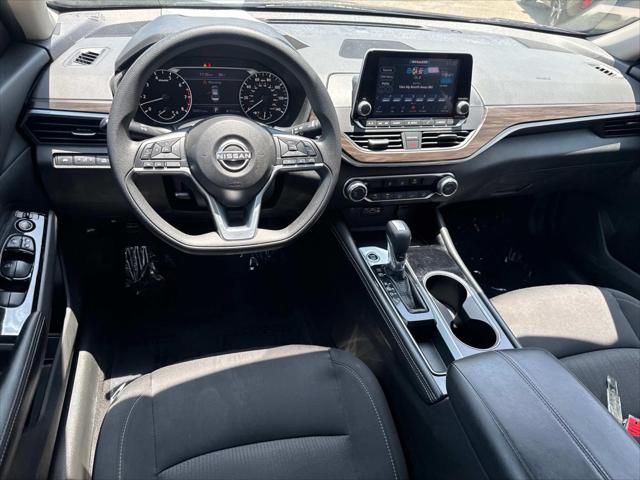 2023 Nissan Altima SV FWD