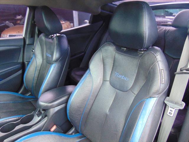 2013 Hyundai Veloster Turbo w/Blue
