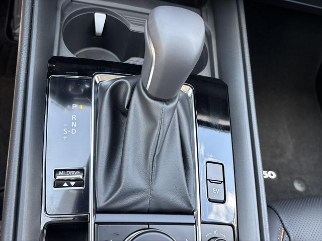 2025 Mazda CX-50 Hybrid Premium Plus Package