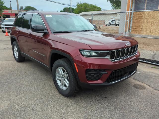 2025 Jeep Grand Cherokee GRAND CHEROKEE LAREDO 4X4