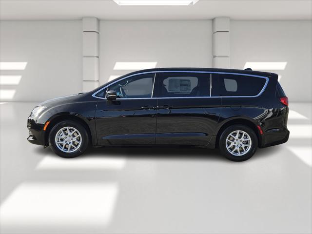 2025 Chrysler Voyager VOYAGER LX