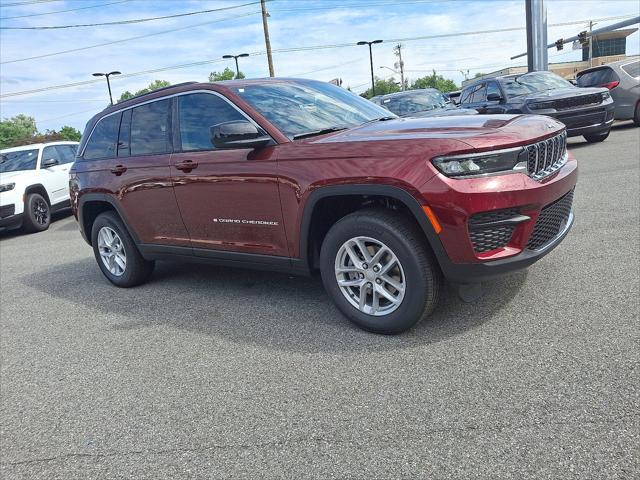 2025 Jeep Grand Cherokee GRAND CHEROKEE LAREDO X 4X4