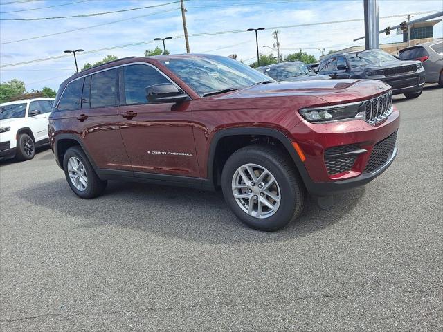 2025 Jeep Grand Cherokee GRAND CHEROKEE LAREDO X 4X4