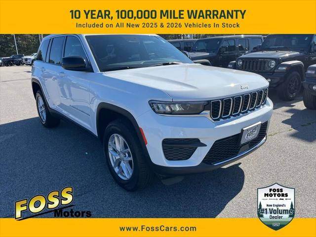 2025 Jeep Grand Cherokee GRAND CHEROKEE LAREDO X 4X4