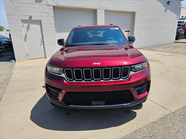 2025 Jeep Grand Cherokee GRAND CHEROKEE LAREDO 4X4 2025 Jeep Grand Cherokee GRAND CHEROKEE LAREDO 4X4