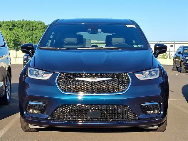 2025 Chrysler Pacifica PACIFICA SELECT