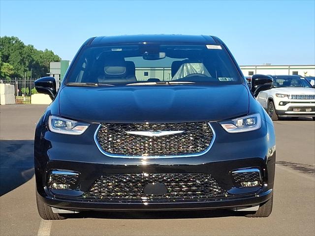 2025 Chrysler Pacifica PACIFICA SELECT