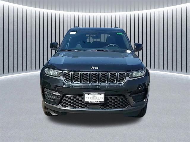 2025 Jeep Grand Cherokee GRAND CHEROKEE LAREDO X 4X4