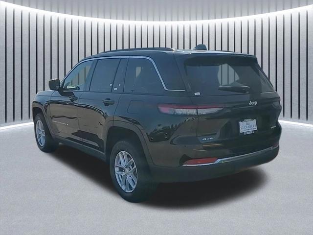 2025 Jeep Grand Cherokee Laredo X 4x4